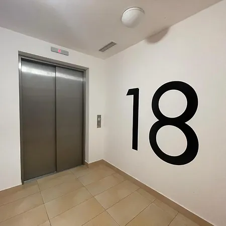 Sag 18Th Floor Beautiful Apartment In Center Free Wifi Bratislava Exterior photo