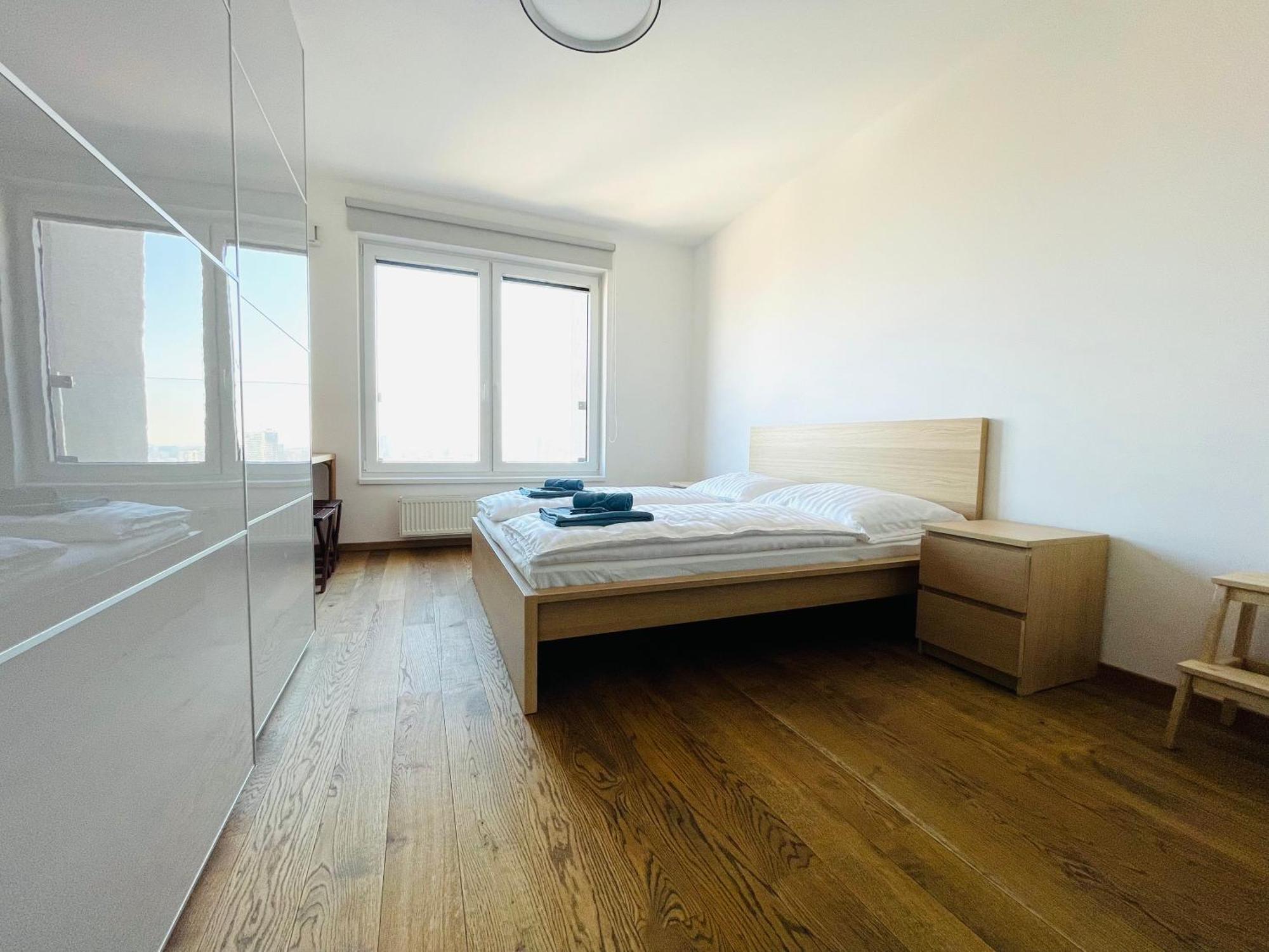 Sag 18th Floor Beautiful In Center Free Wifi *