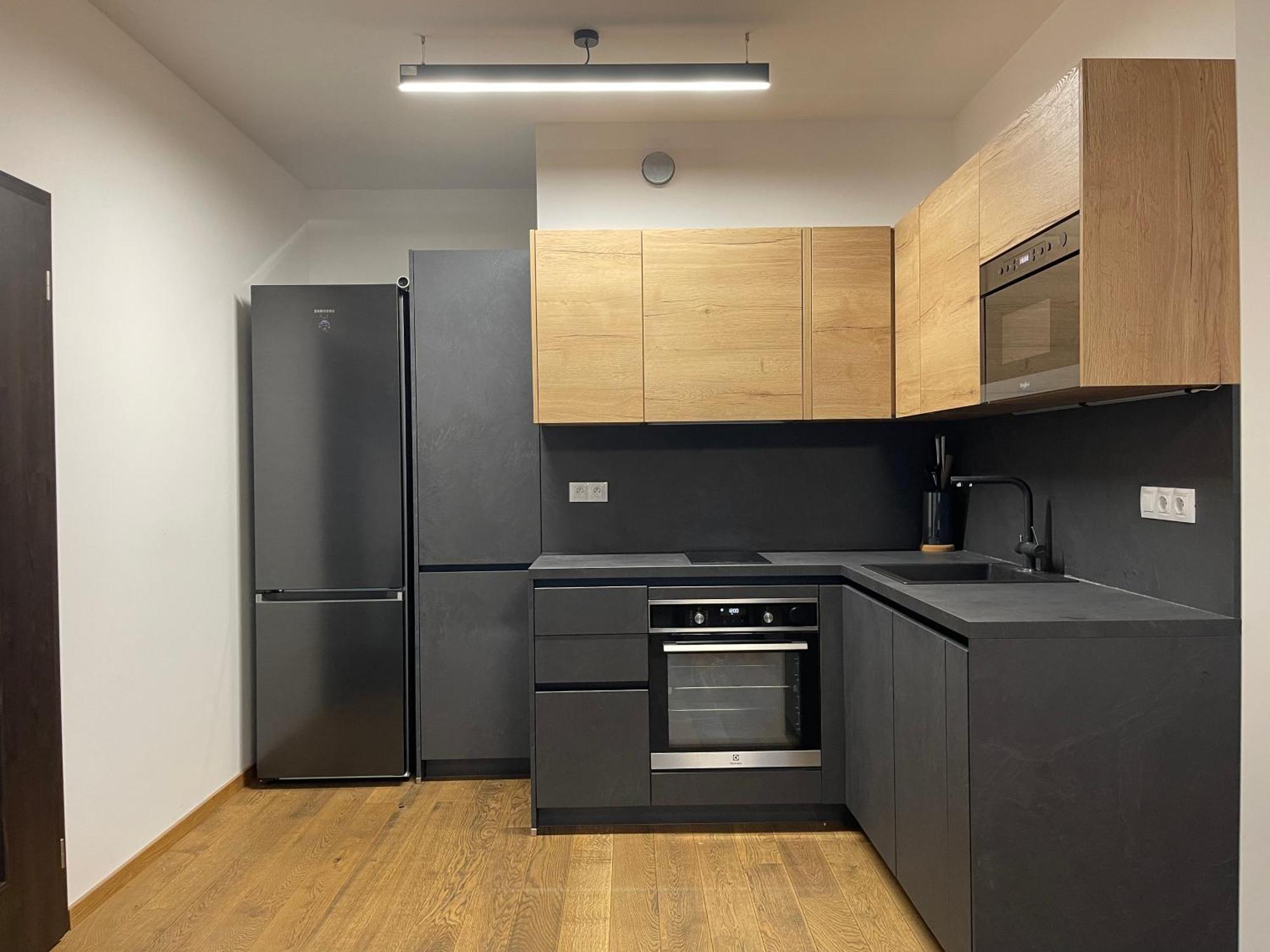 Sag 18th Floor Beautiful In Center Free Wifi * Pozsony