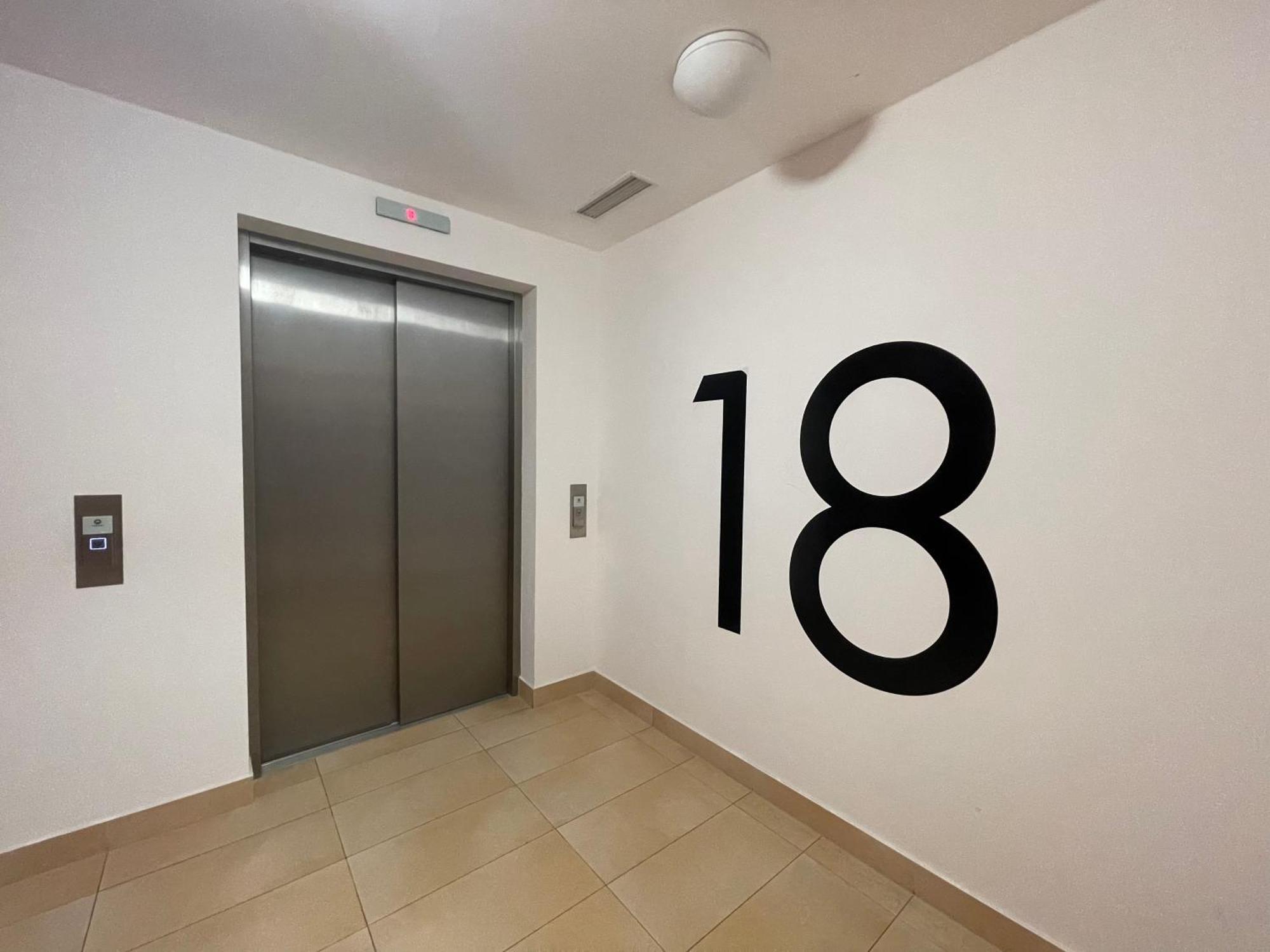 Sag 18th Floor Beautiful In Center Free Wifi Apartman
